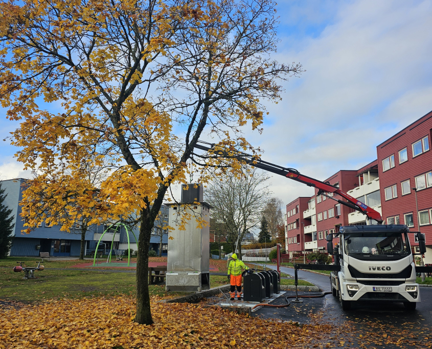 Renhold av søppelbøtter og søppelrom om vinteren